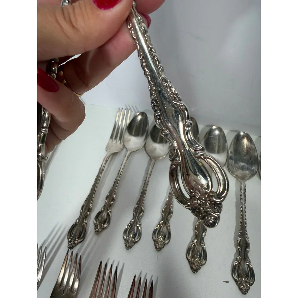 International Silver Deep Silver Reflection Silverplate Flatware 24 Piece Set